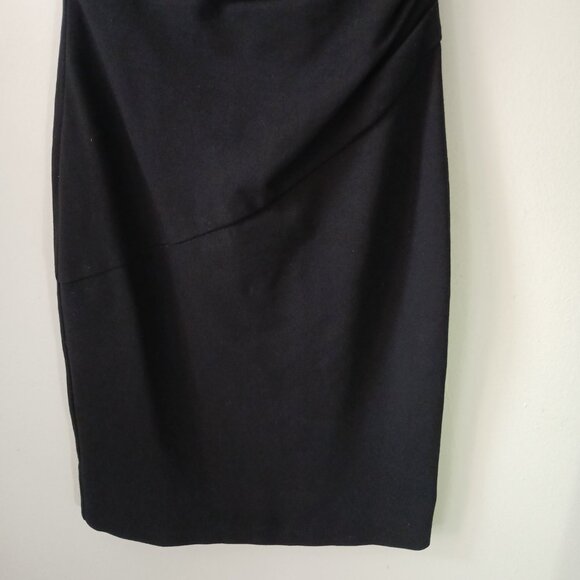 Diane Von Furstenberg Women's Sleeveless Black Dress with Ruching Size 6 V-Back - Picture 6 of 15